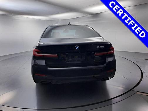 2022 BMW 540 i
