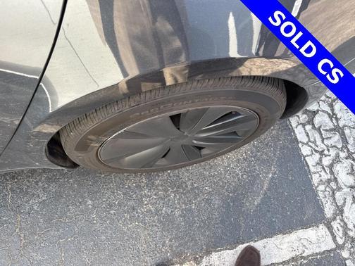 2024 Tesla Model S Base