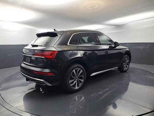 2023 Audi Q5 45 S line quattro Premium