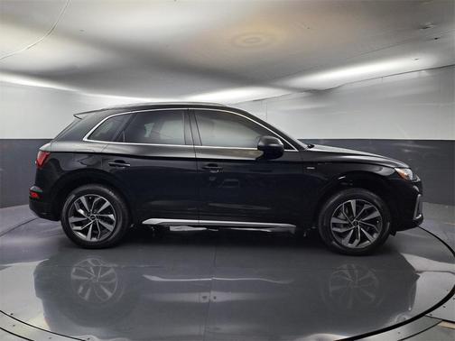 2023 Audi Q5 45 S line quattro Premium