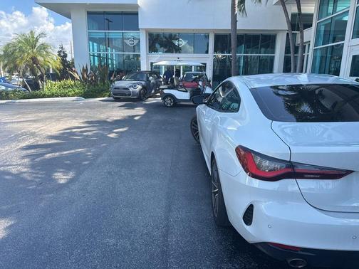 Alpine White 2023 BMW 430 i