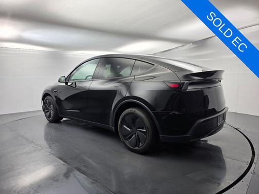 2026 Tesla Model Y PREMIUM