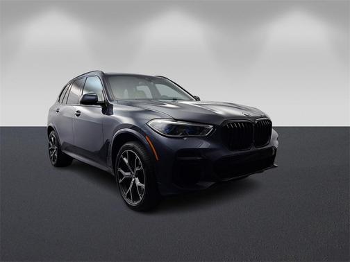 2022 BMW X5 M50i