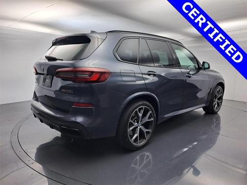 2022 BMW X5 M50i