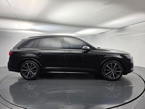 Mythos Black Metallic 2023 Audi SQ7 4.0T Premium Plus