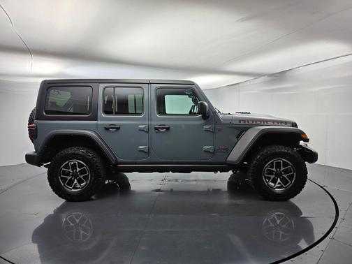 Anvil Clearcoat 2024 Jeep Wrangler Rubicon