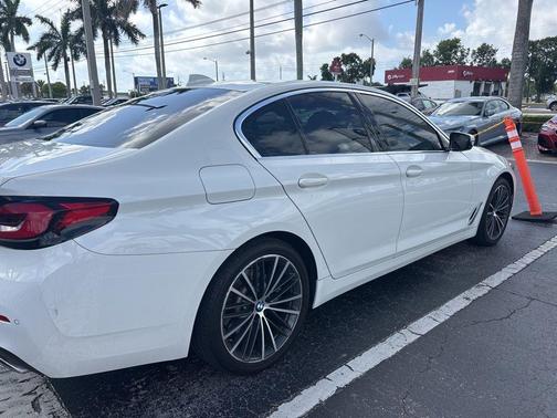 Alpine White 2023 BMW 530 i