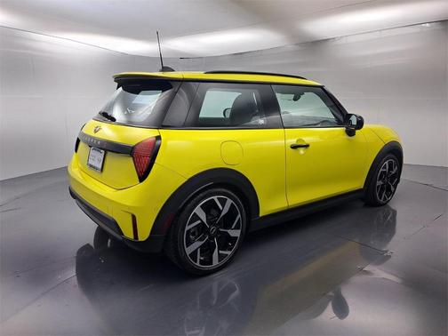 2025 MINI Hardtop SIGNATURE PLUS