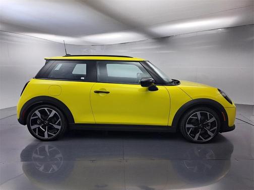 2025 MINI Hardtop SIGNATURE PLUS