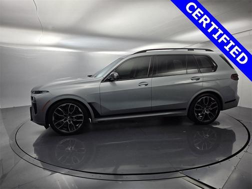 2025 BMW X7 M60i