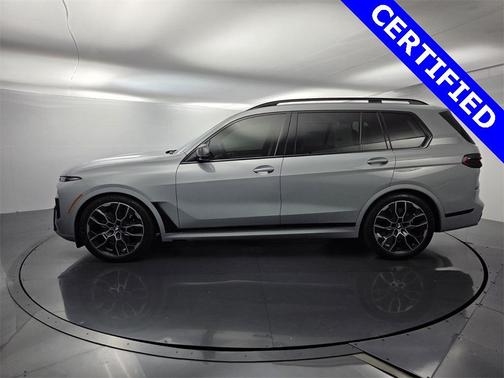 2025 BMW X7 M60i