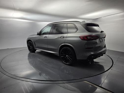 2023 BMW X5 M50i