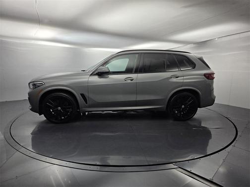 2023 BMW X5 M50i