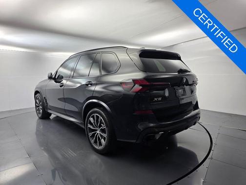 Black Sapphire Metallic 2024 BMW X5 sDrive40i