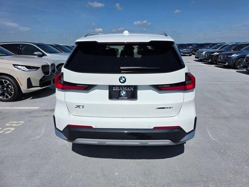 Alpine White 2026 BMW X1 xDrive28i