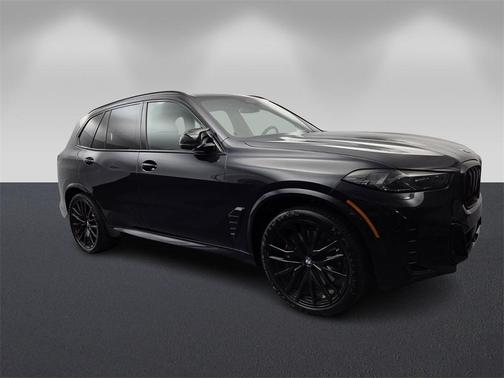 2024 BMW X5 M60i