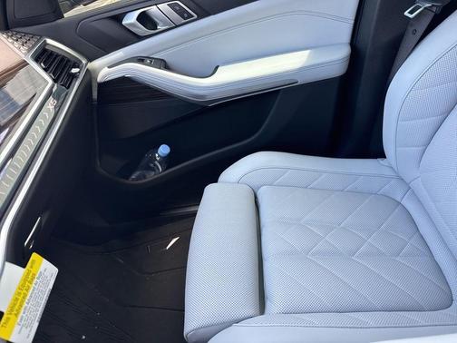 Black Sapphire Metallic 2025 BMW X5 sDrive40i