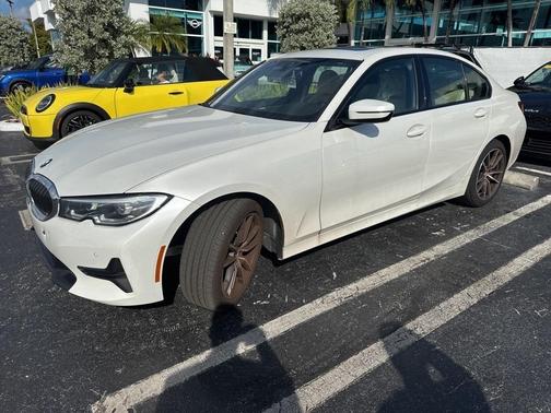 2022 BMW 330 i