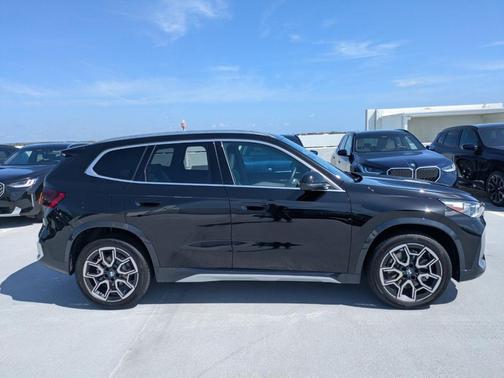 Black Sapphire Metallic 2026 BMW X1 xDrive28i