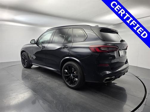 2022 BMW X5 M50i