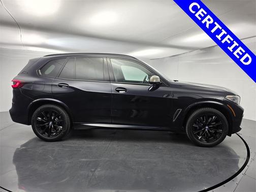 2022 BMW X5 M50i