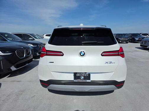 Mineral White Metallic 2026 BMW X3 30 xDrive