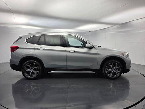 Glacier Silver Metallic 2018 BMW X1 xDrive28i