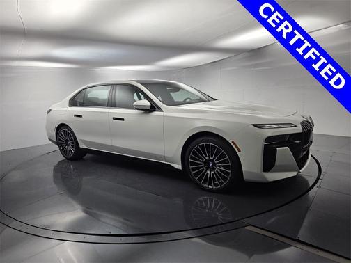 2025 BMW 760 760i xDrive