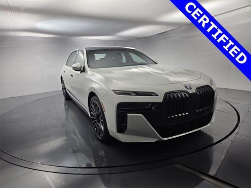 2025 BMW 760 760i xDrive