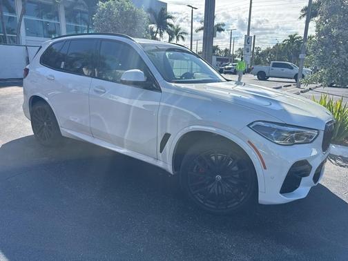 2023 BMW X5 M50i