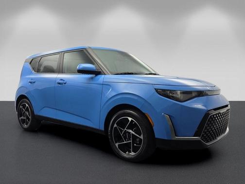 Surf Blue 2024 Kia Soul EX