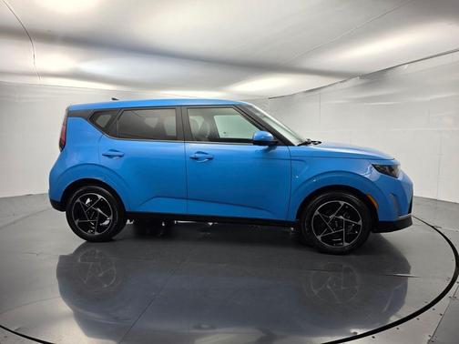 Surf Blue 2024 Kia Soul EX