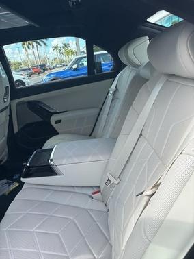 2024 BMW i7 xDrive60