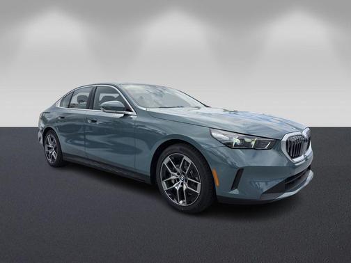 Green Metallic 2026 BMW 530 i