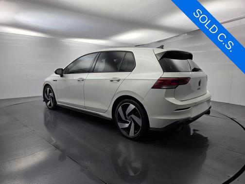 Oryx White Pearl Effect 2022 Volkswagen Golf GTI 2.0T S