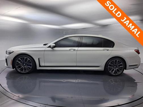 2022 BMW 750 i xDrive