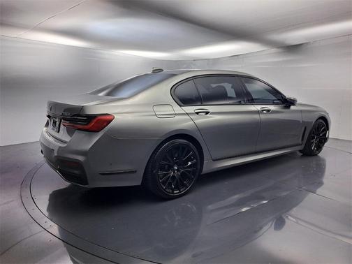 2022 BMW 750 i xDrive