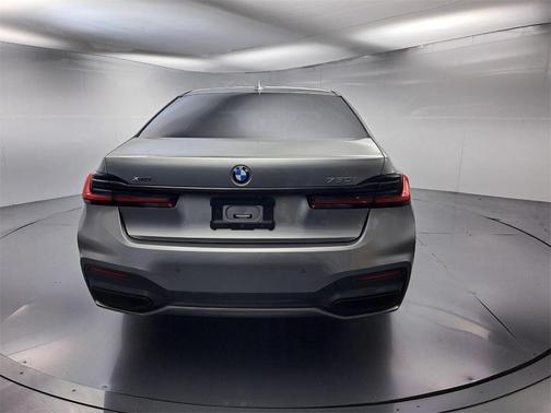 2022 BMW 750 i xDrive