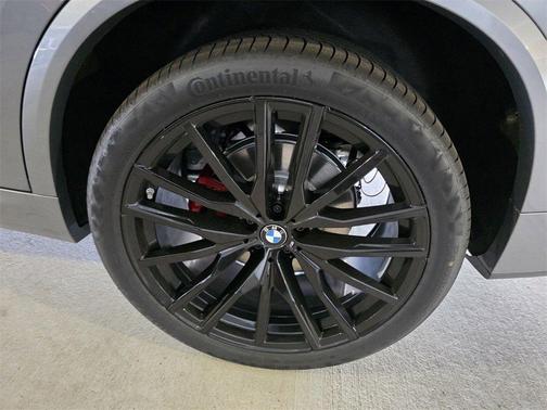 Gray Metallic 2026 BMW X5 xDrive40i
