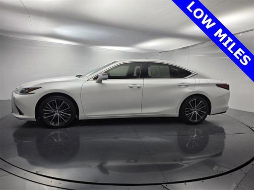 2022 Lexus ES 350 Base