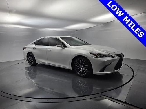 2022 Lexus ES 350 Base