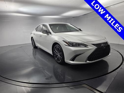 2022 Lexus ES 350 Base