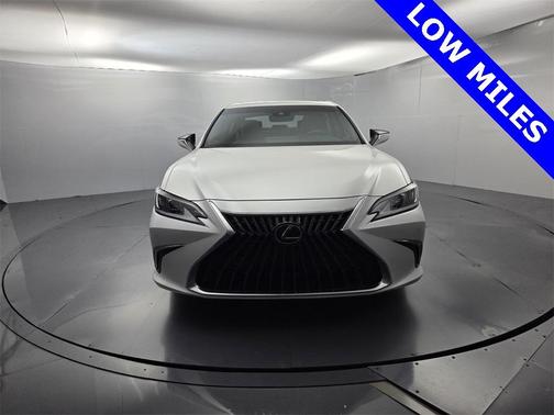 2022 Lexus ES 350 Base