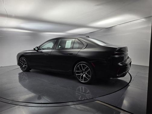 2023 BMW 760 760i xDrive