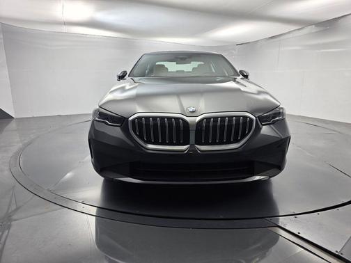 Dark Graphite Metallic 2024 BMW 530 i