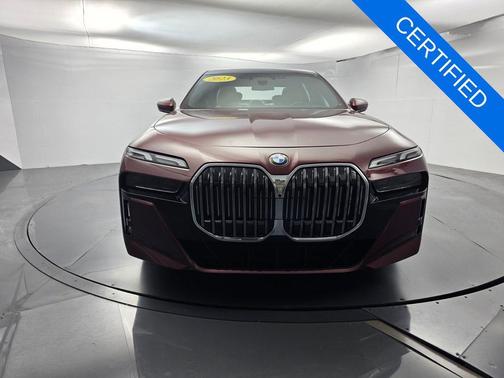 Aventurin Red Metallic 2023 BMW 760 760i xDrive