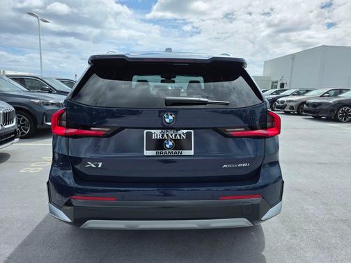 Night 2026 BMW X1 xDrive28i