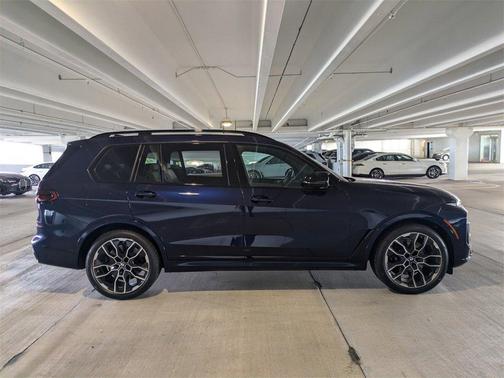2026 BMW X7 M60i