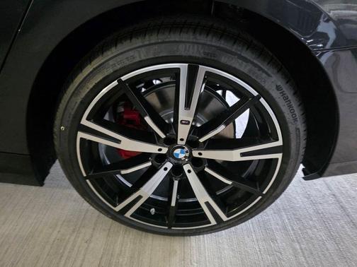 Dark Graphite Metallic 2027 BMW 530 i