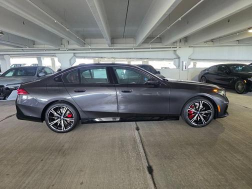 Dark Graphite Metallic 2027 BMW 530 i
